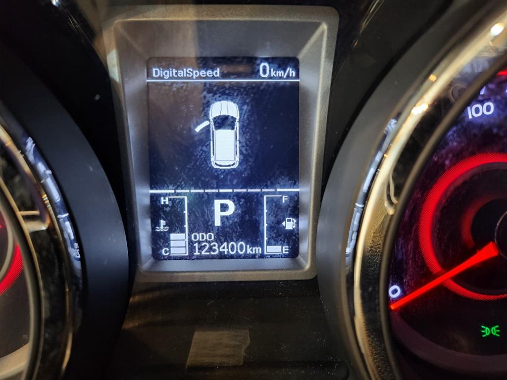 Ssangyong Tivoli 2018 Blanco - Importación desde Corea - HF Imports Iquique - Foto 13