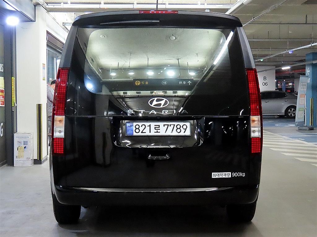 HYUNDAI Staria - Vista 5