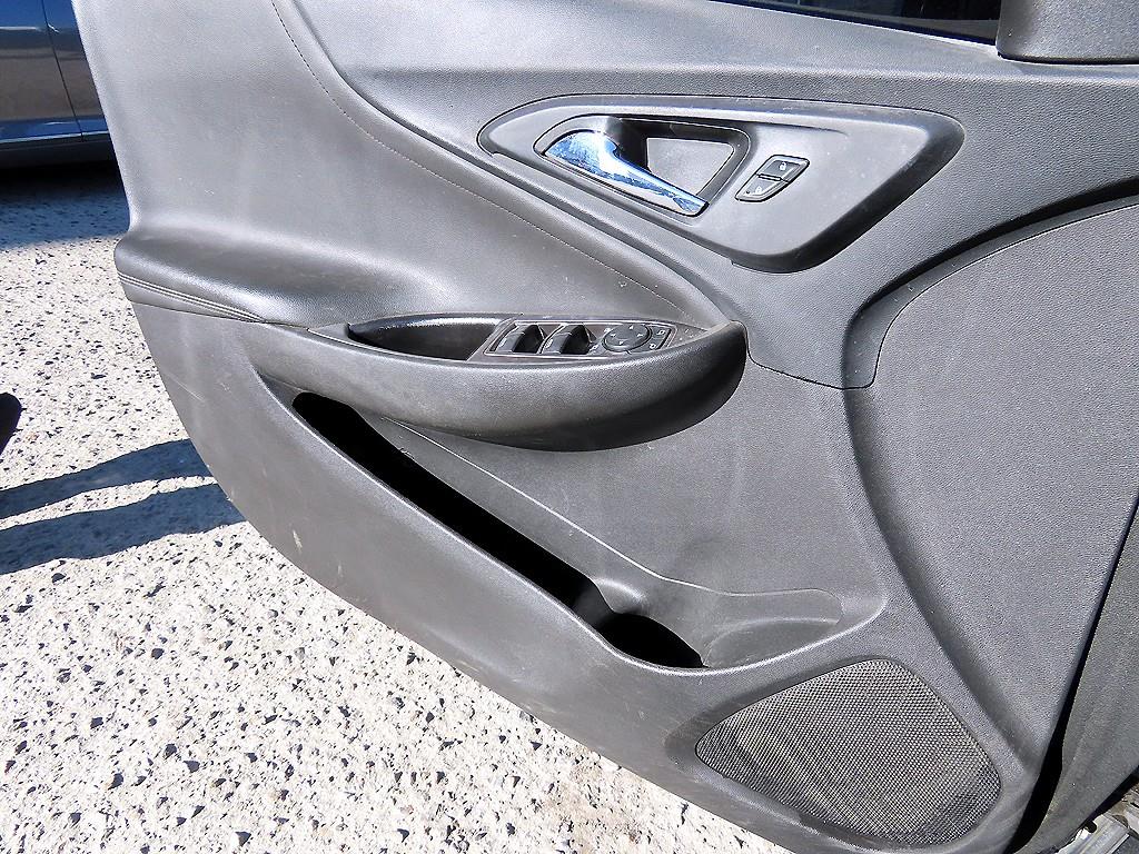 Chevrolet Malibu - Vista 11