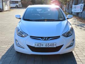 HYUNDAI Avante - Vista 2