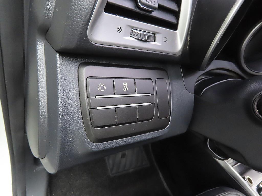 Ssangyong Tivoli 2016 Blanco - Importación desde Corea - HF Imports Iquique - Foto 13