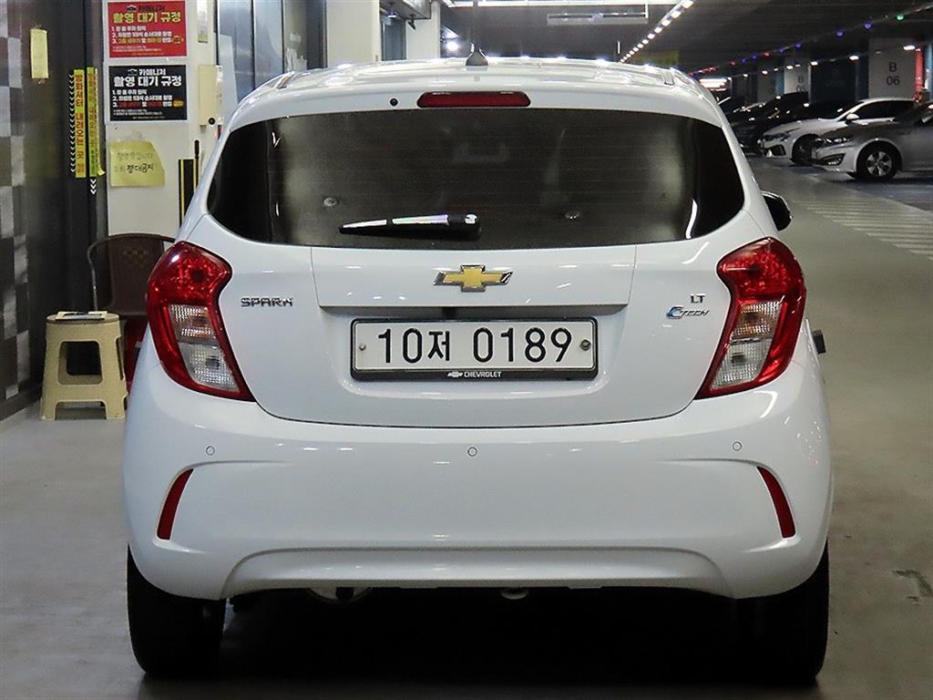 Chevrolet Spark - Vista 5