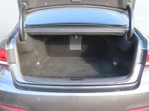 Genesis G80 - Vista 10