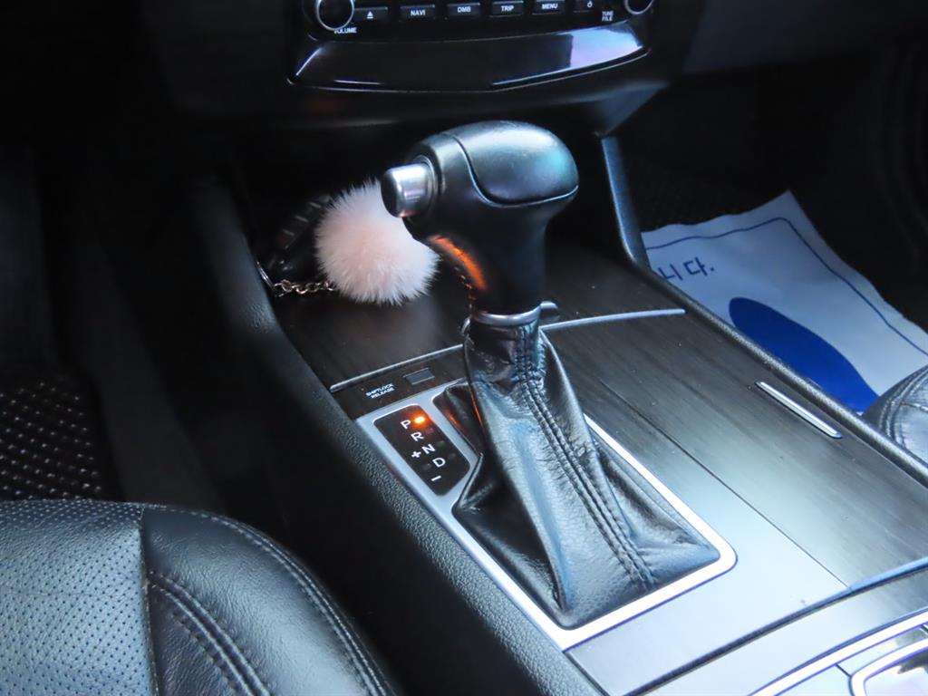 KIA K7 2012 Negro - Importación desde Corea - HF Imports Iquique - Foto 13