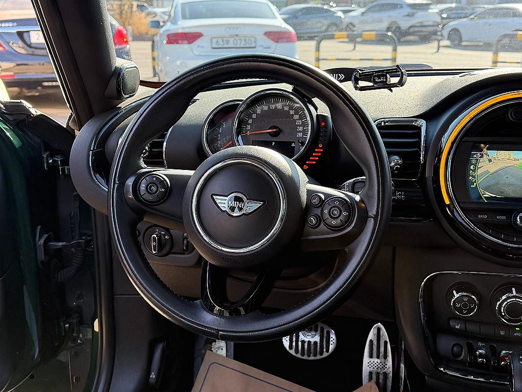 Mini Clubman - Vista 8