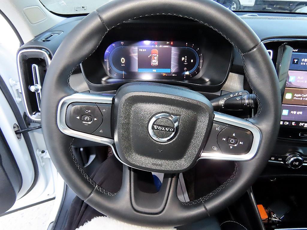 Volvo XC40 - Vista 8