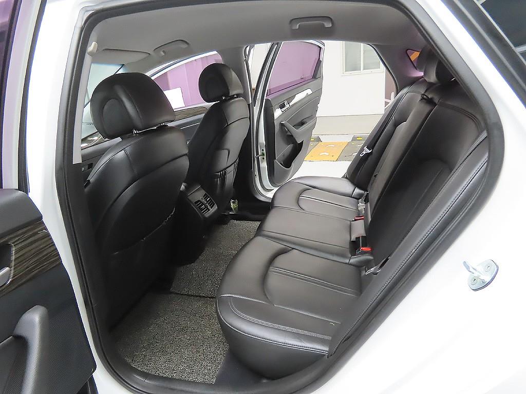 HYUNDAI Sonata 2015 Blanco - Importación desde Corea - HF Imports Iquique - Foto 8