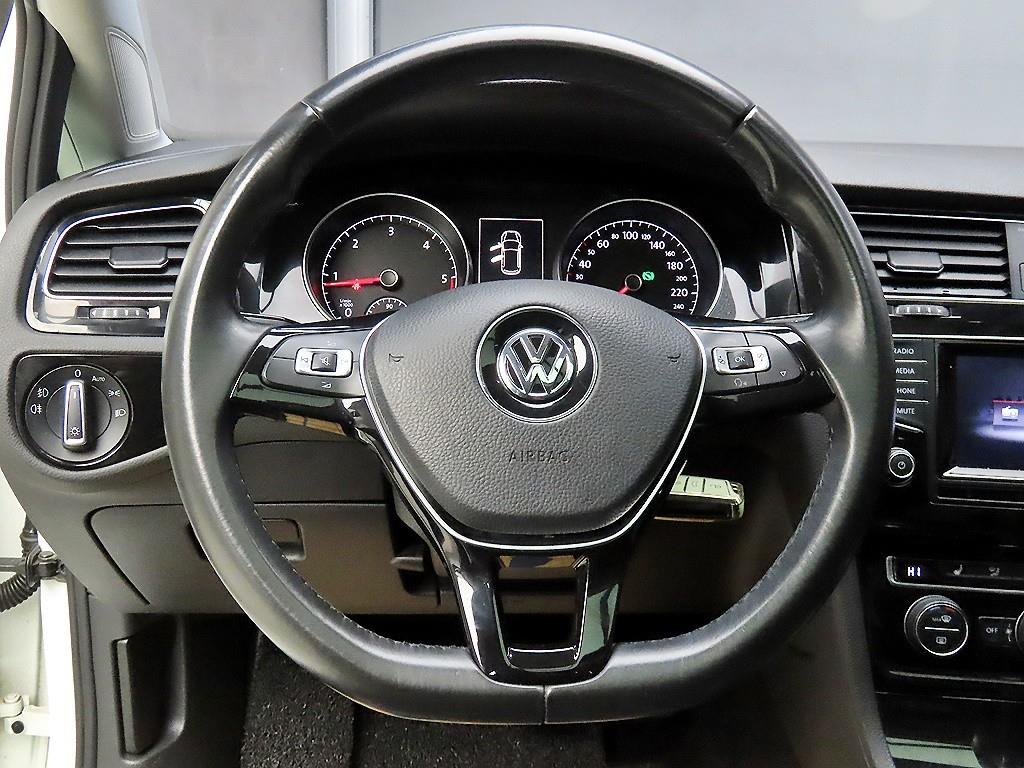 Volkswagen Golf - Vista 9