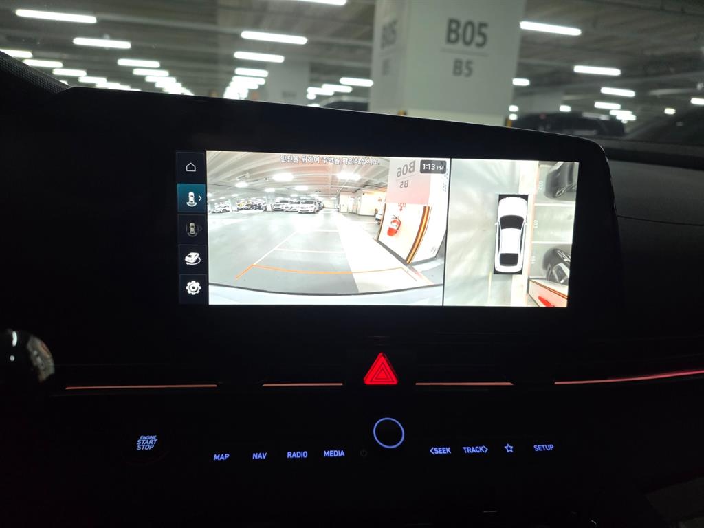 HYUNDAI Avante - Vista 10