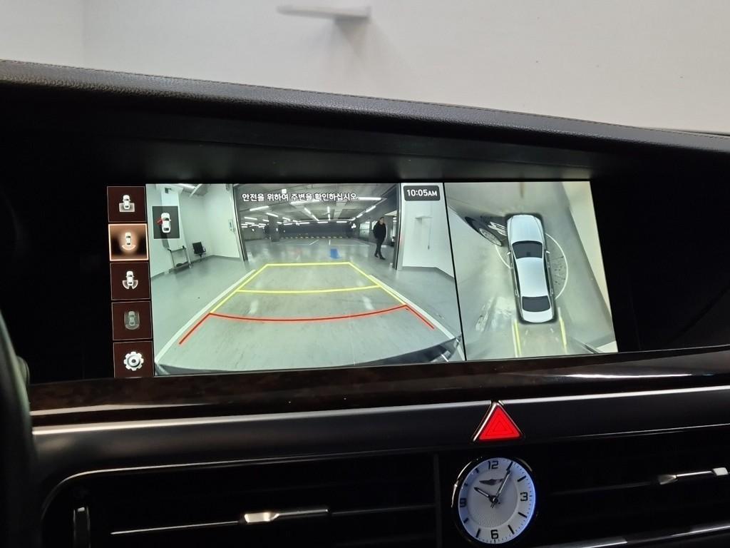 Genesis G90 - Vista 7