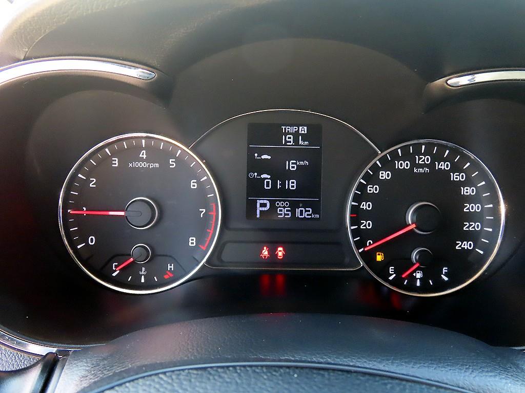 KIA K3 - Vista 8