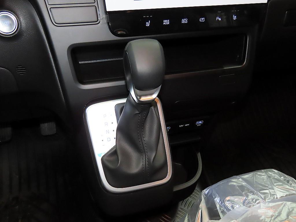 HYUNDAI Staria - Vista 11