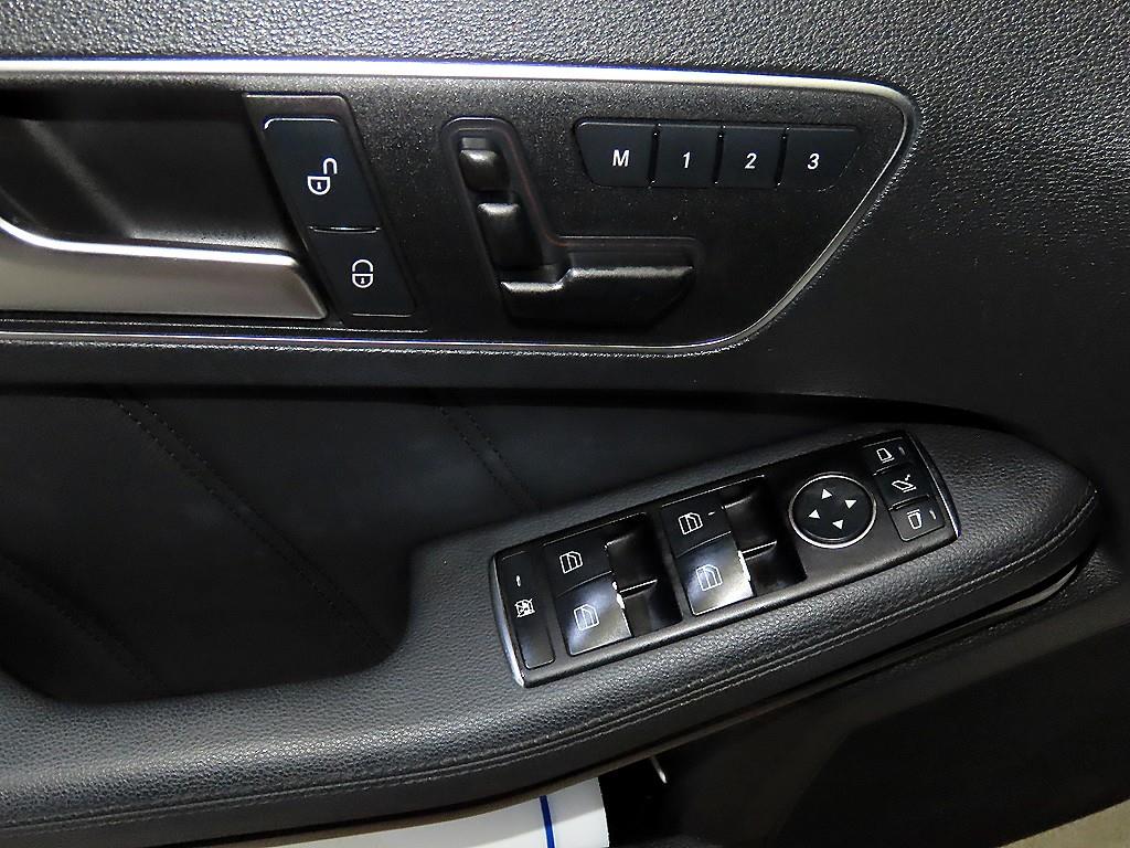 Mercedes Benz E class 2012 Blanco - Importación desde Corea - HF Imports Iquique - Foto 15