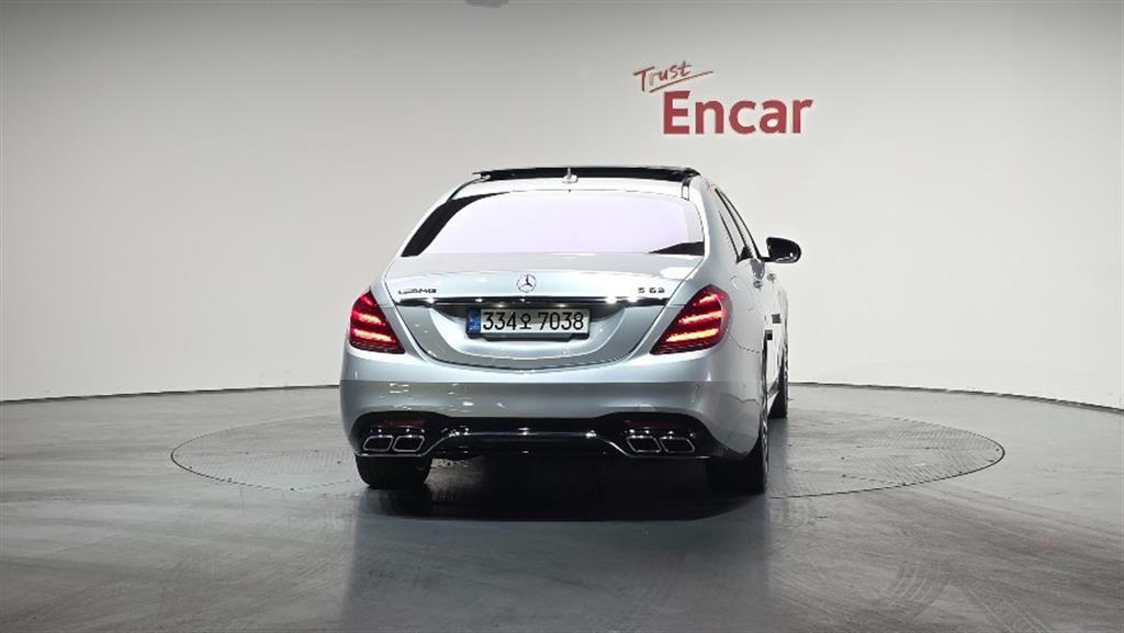 Mercedes Benz S Class - Vista 4