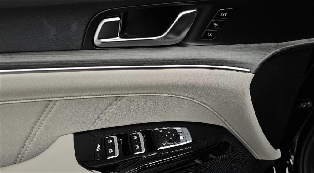 KIA K5 2025 Negro - Importación desde Corea - HF Imports Iquique - Foto 18