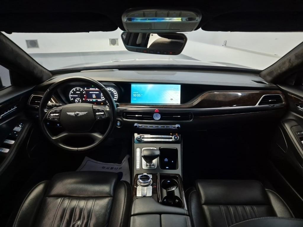 Genesis G90 - Vista 5
