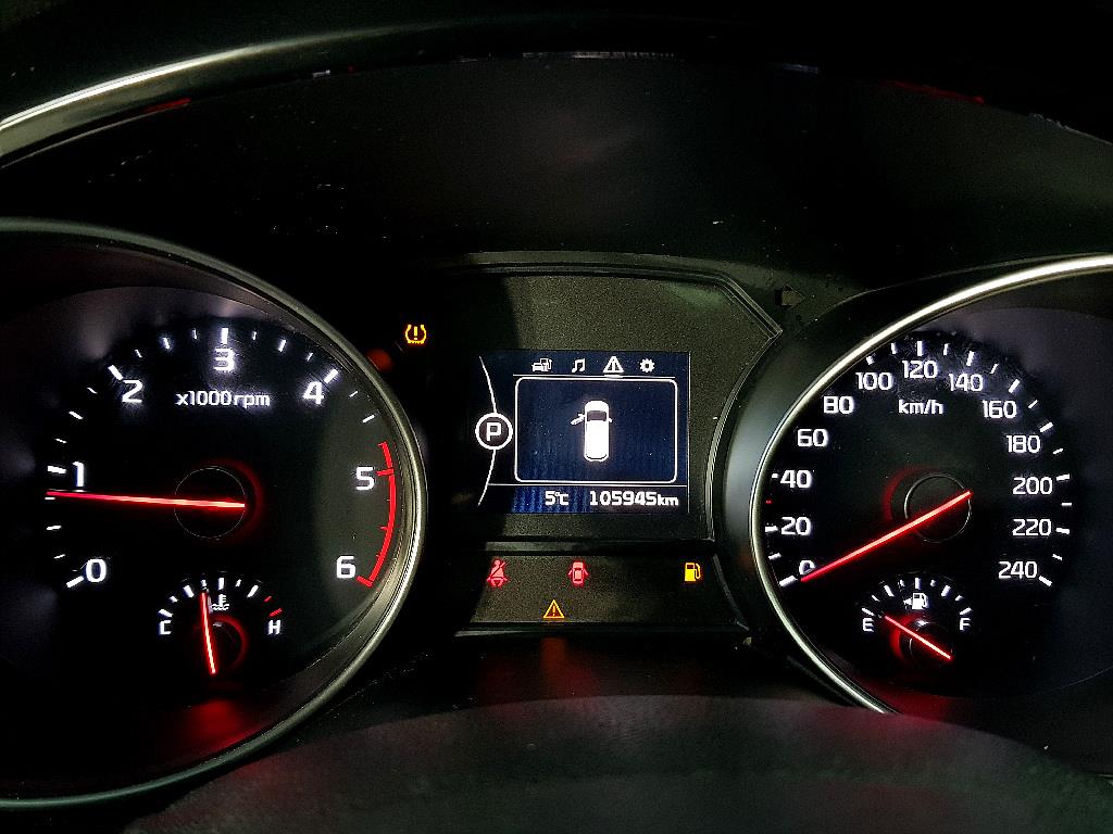 KIA Carnival - Vista 7