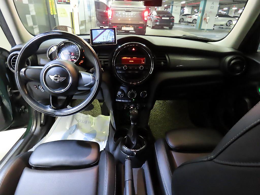 Mini Cooper - Vista 10