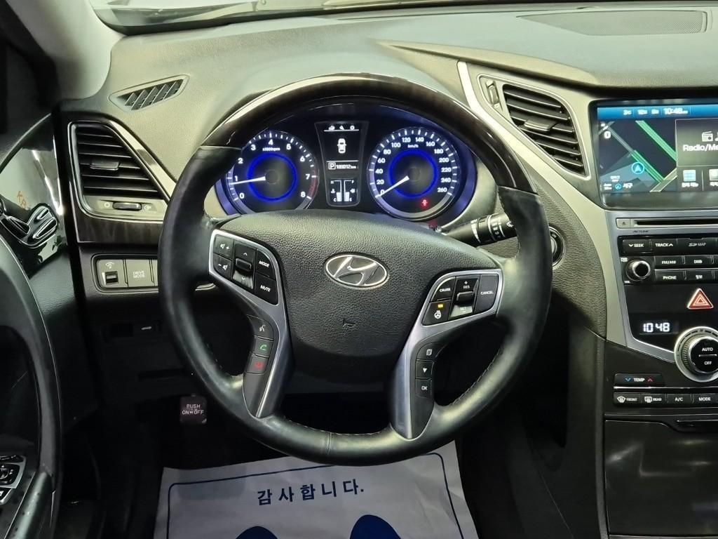 HYUNDAI Grandeur - Vista 9