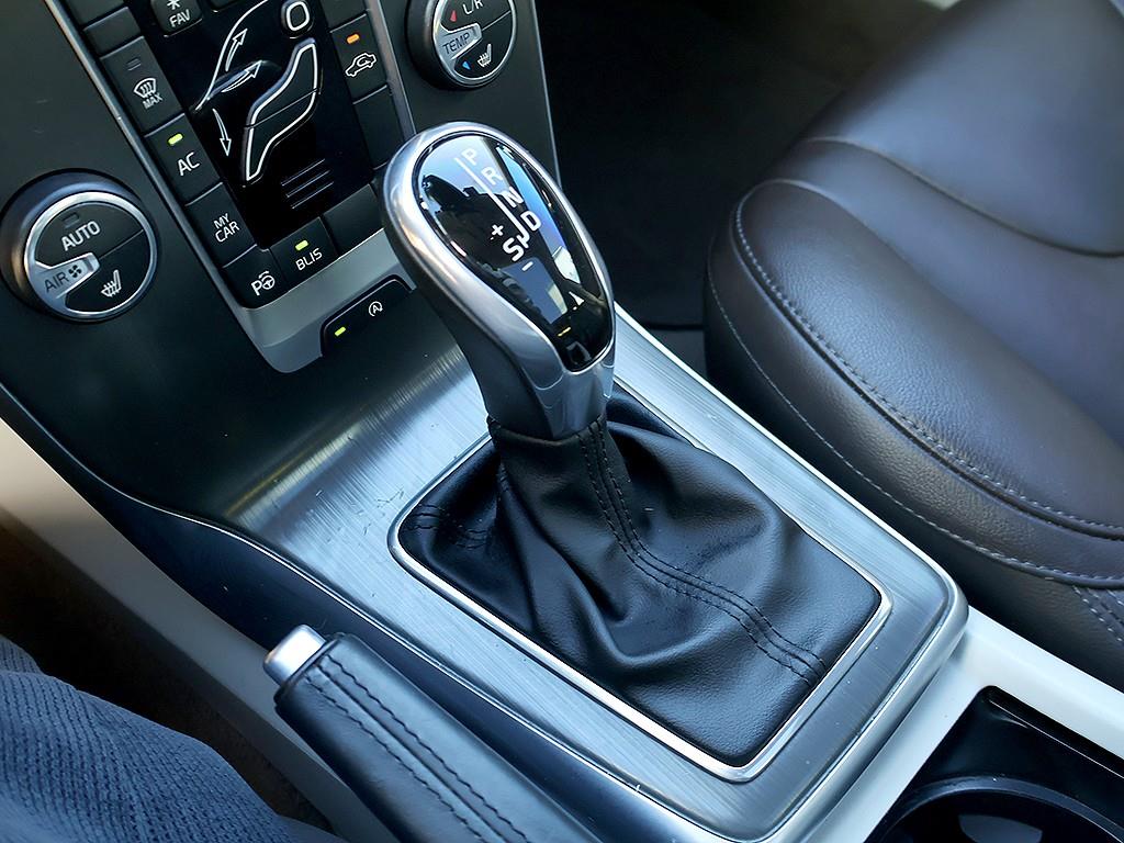 Volvo V40 2015 Blanco - Importación desde Corea - HF Imports Iquique - Foto 7