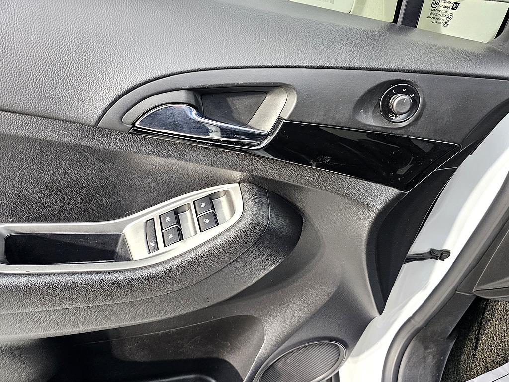 Chevrolet Orlando 2012 Blanco - Importación desde Corea - HF Imports Iquique - Foto 13