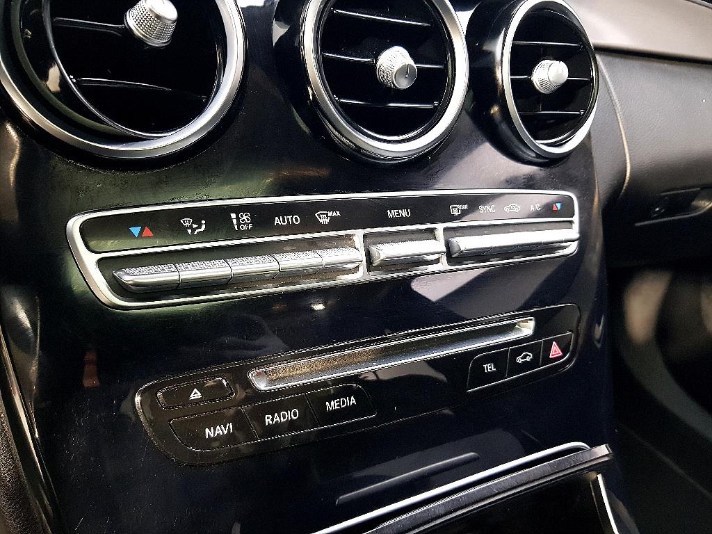 Mercedes Benz C Class - Vista 11