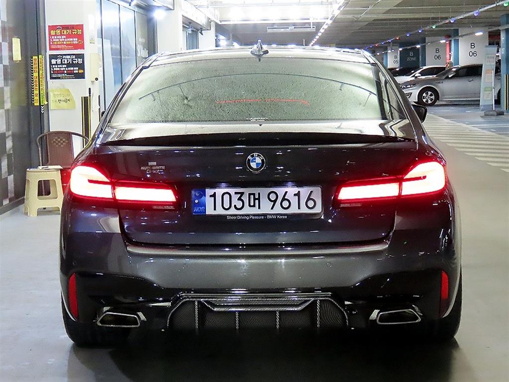 BMW 5 Series - Vista 5