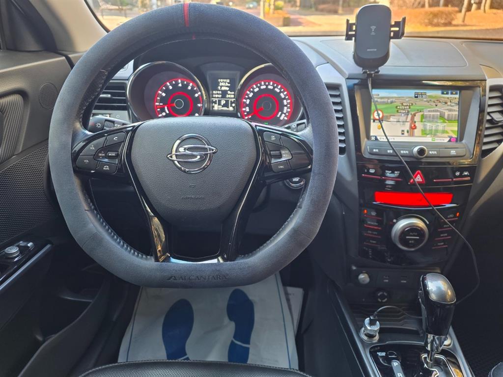 Ssangyong Tivoli 2017 Blanco - Importación desde Corea - HF Imports Iquique - Foto 16