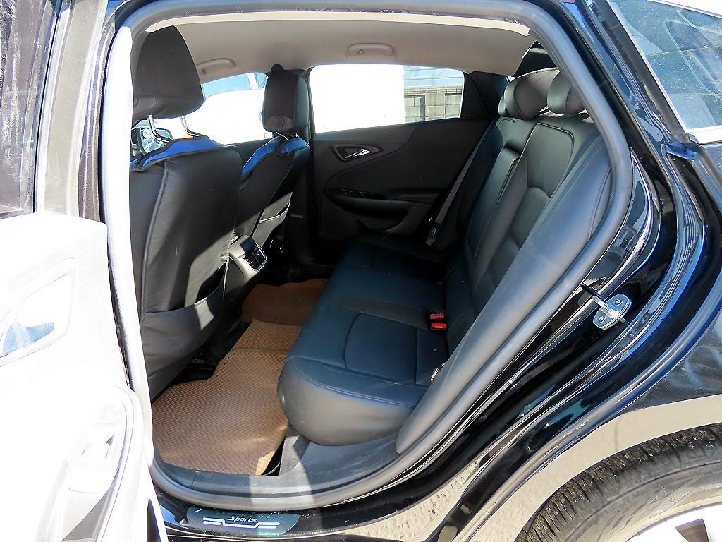 Chevrolet Malibu - Vista 6