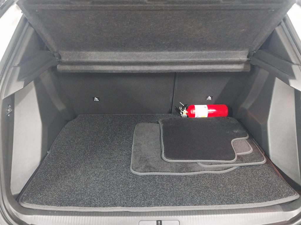 Peugeot 2008 2023 Blanco - Importación desde Corea - HF Imports Iquique - Foto 17