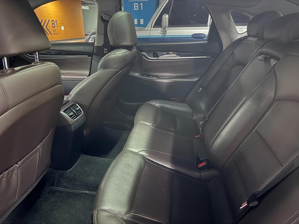 HYUNDAI Grandeur - Vista 8