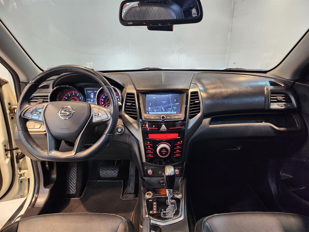 Ssangyong Tivoli - Vista 9