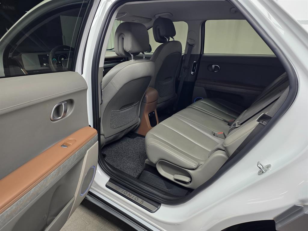 HYUNDAI Ioniq 5 - Vista 8