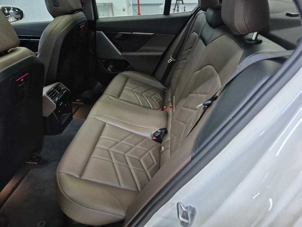 BMW 5 Series - Vista 12