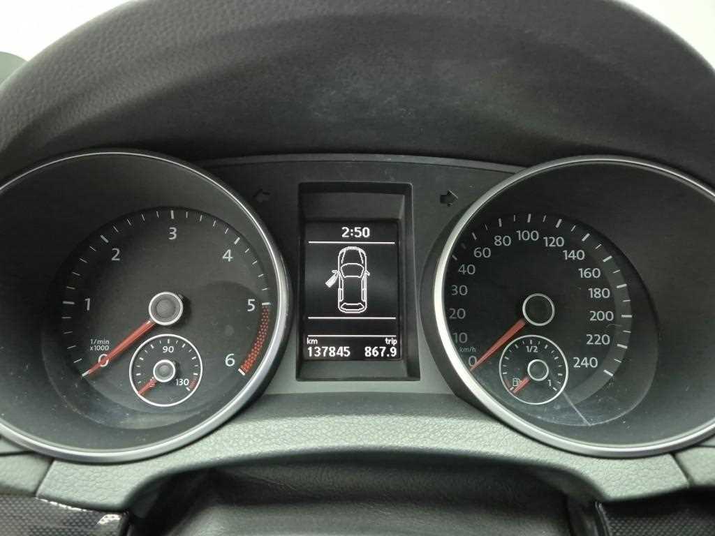 Volkswagen Golf - Vista 6