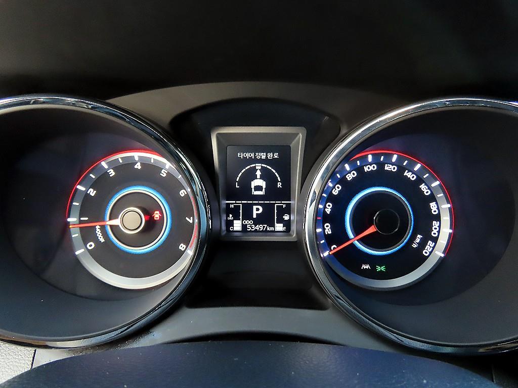 Ssangyong Tivoli - Vista 9