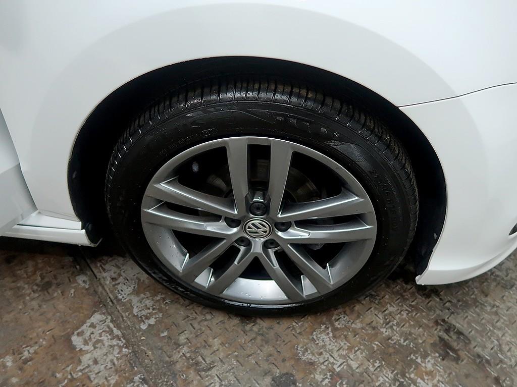 Volkswagen polo 2015 Blanco - Importación desde Corea - HF Imports Iquique - Foto 8