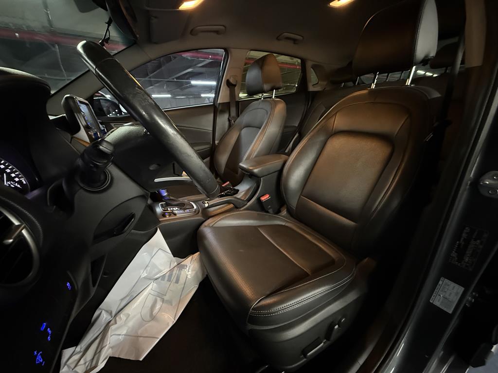 HYUNDAI Kona - Vista 5