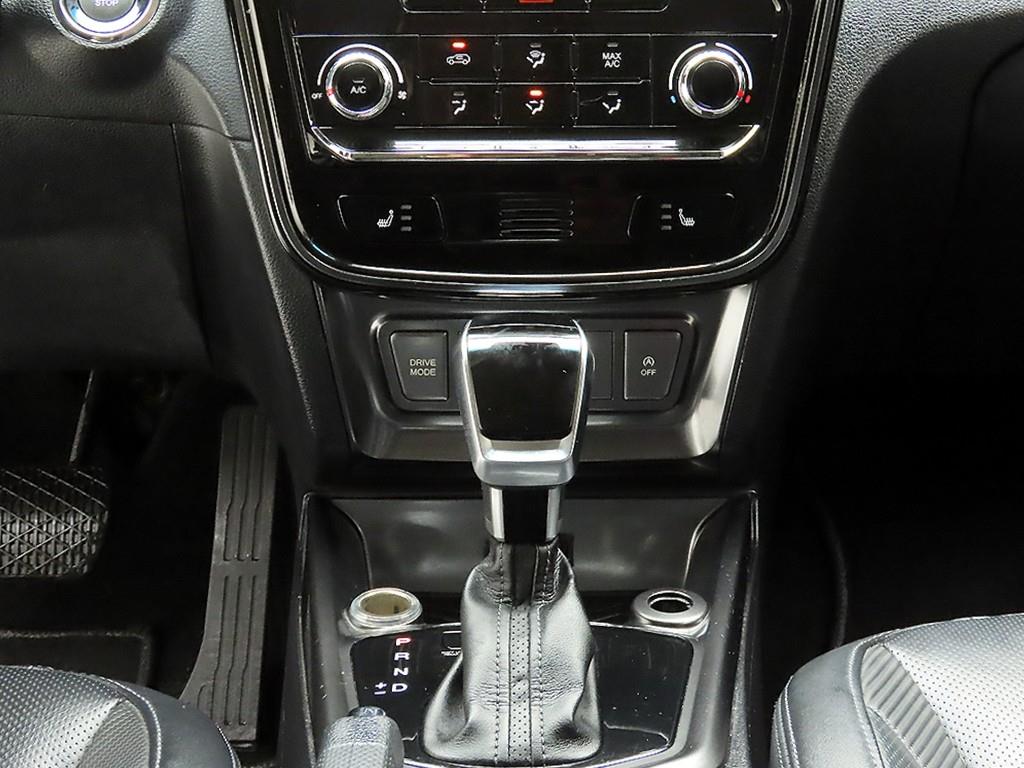 Ssangyong Tivoli - Vista 10