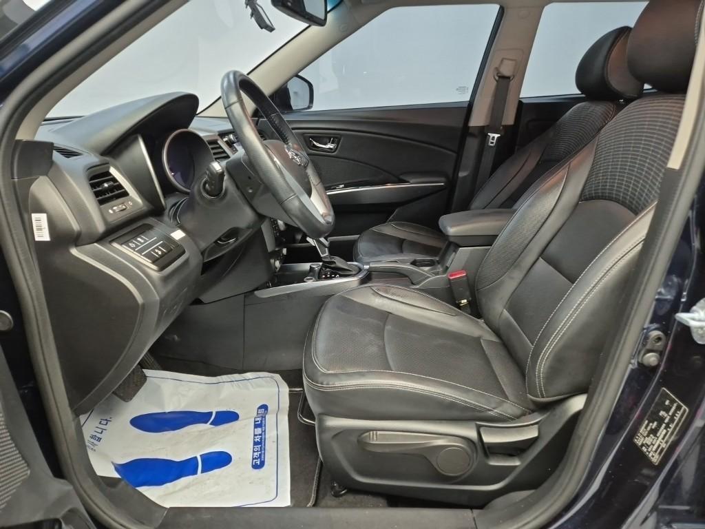 Ssangyong Tivoli - Vista 11