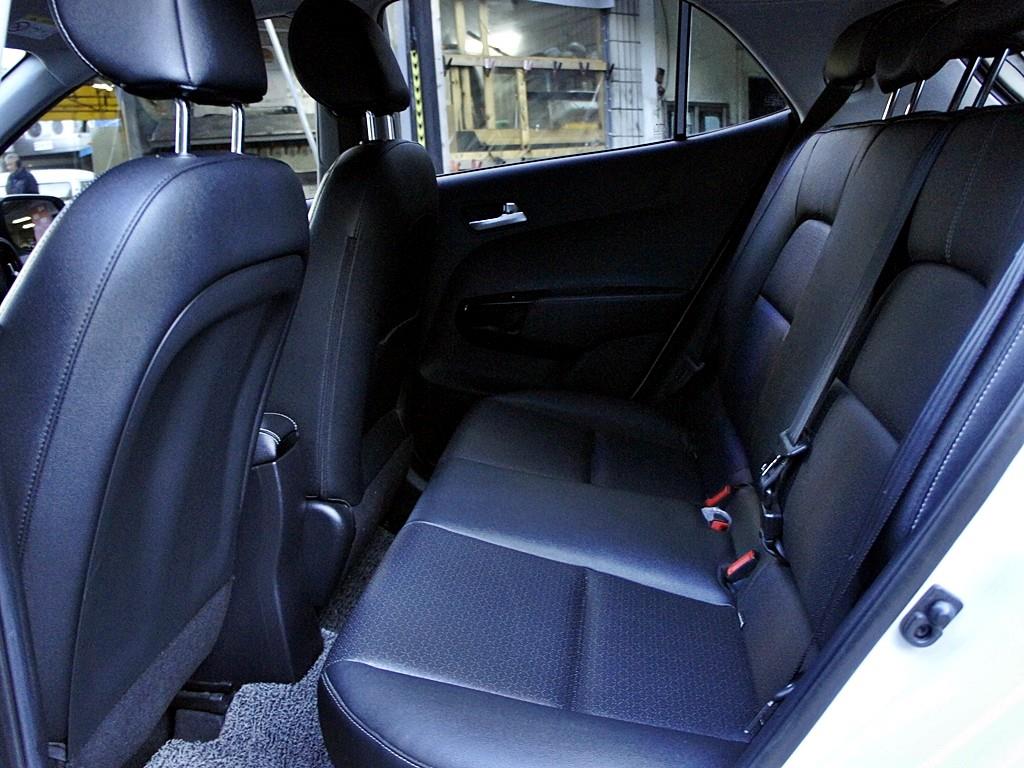 KIA Morning - Vista 11