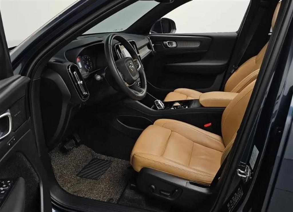 Volvo XC40 2021 Blanco - Importación desde Corea - HF Imports Iquique - Foto 9