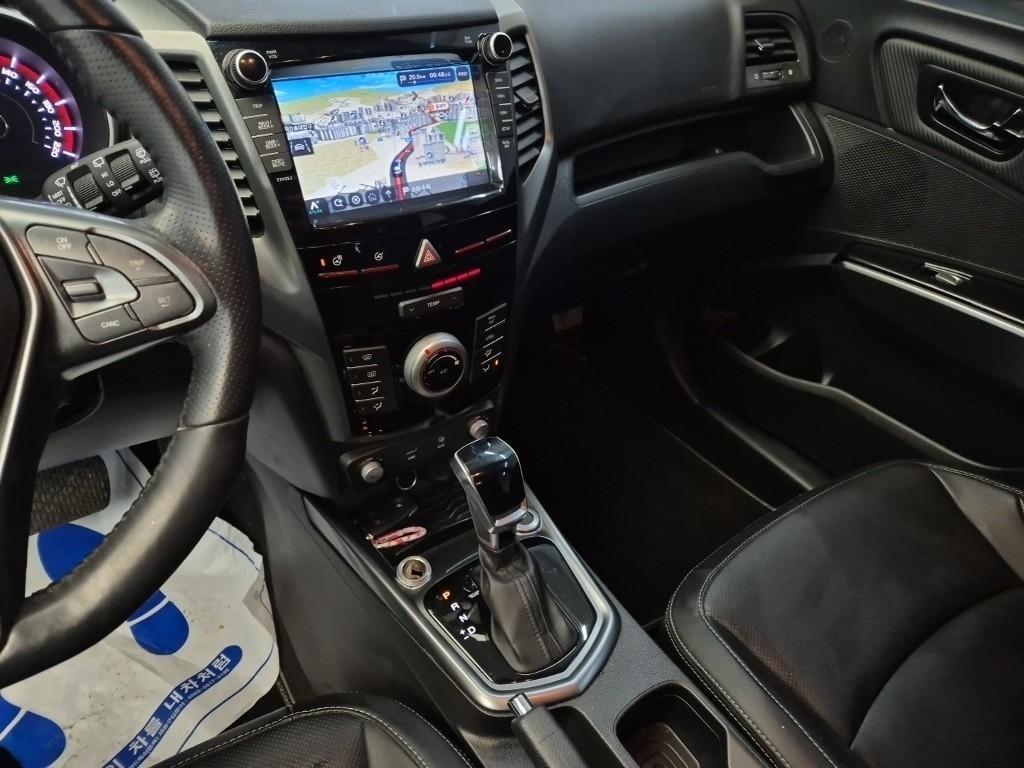 Ssangyong Tivoli - Vista 10