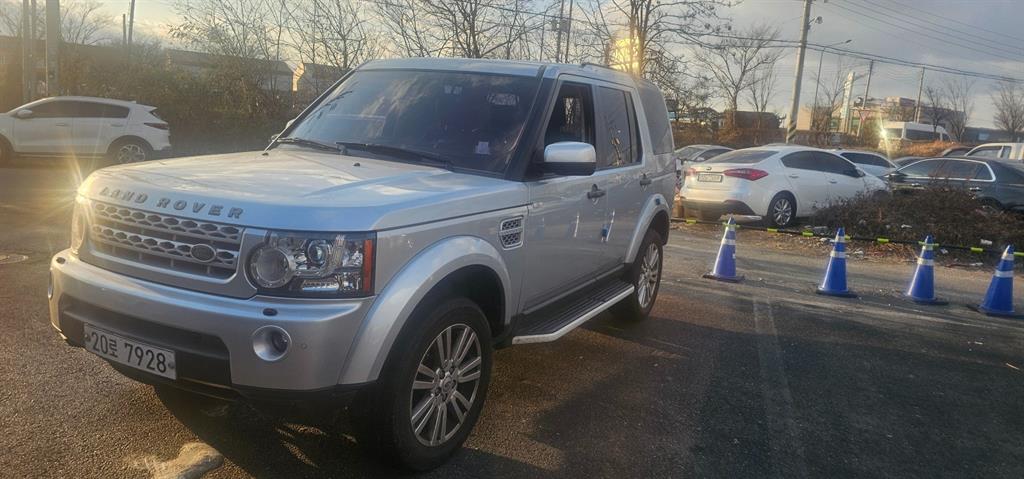 Land Rover Discovery 2012 Plateado - Importación desde Corea - HF Imports Iquique - Foto 15