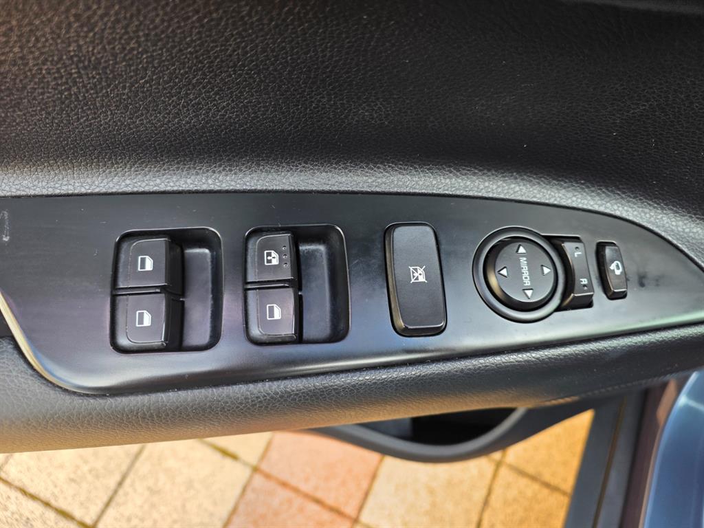 KIA Stonic 2017 Gris - Importación desde Corea - HF Imports Iquique - Foto 13