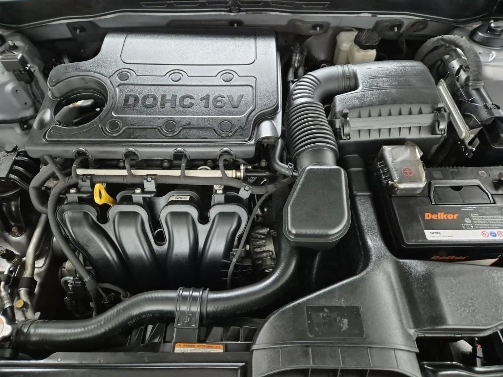 HYUNDAI Sonata - Vista 5