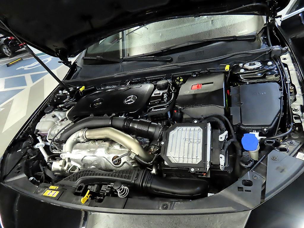 Mercedes Benz CLA Class 2025 Negro - Importación desde Corea - HF Imports Iquique - Foto 18