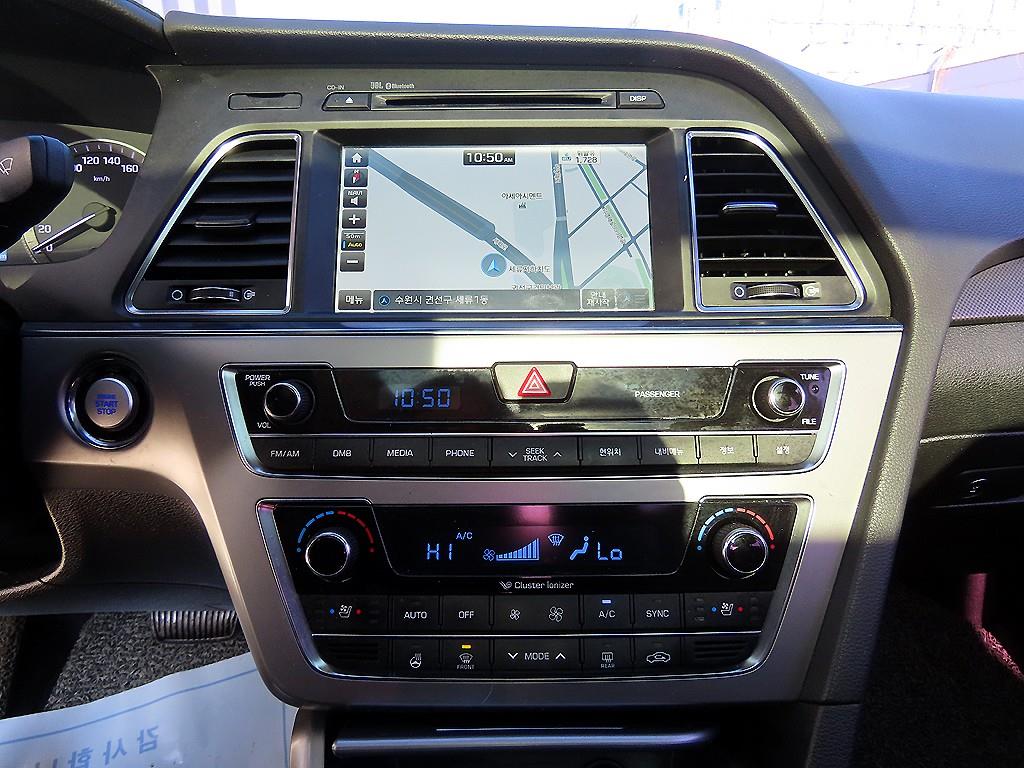 HYUNDAI Sonata - Vista 12