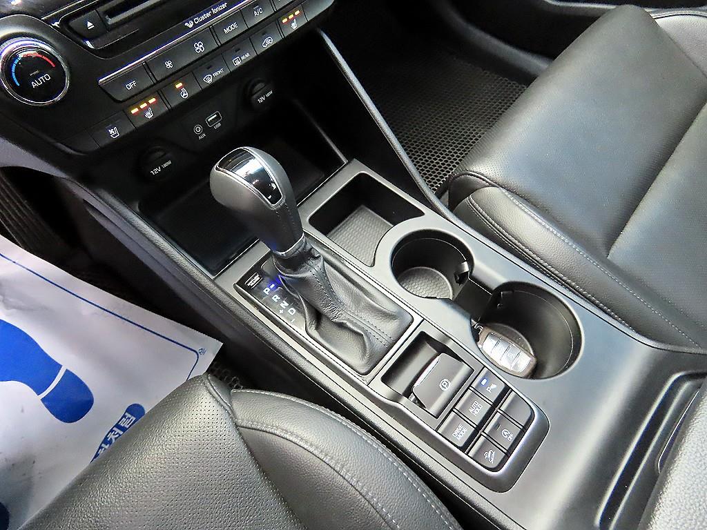 HYUNDAI Tucson - Vista 10