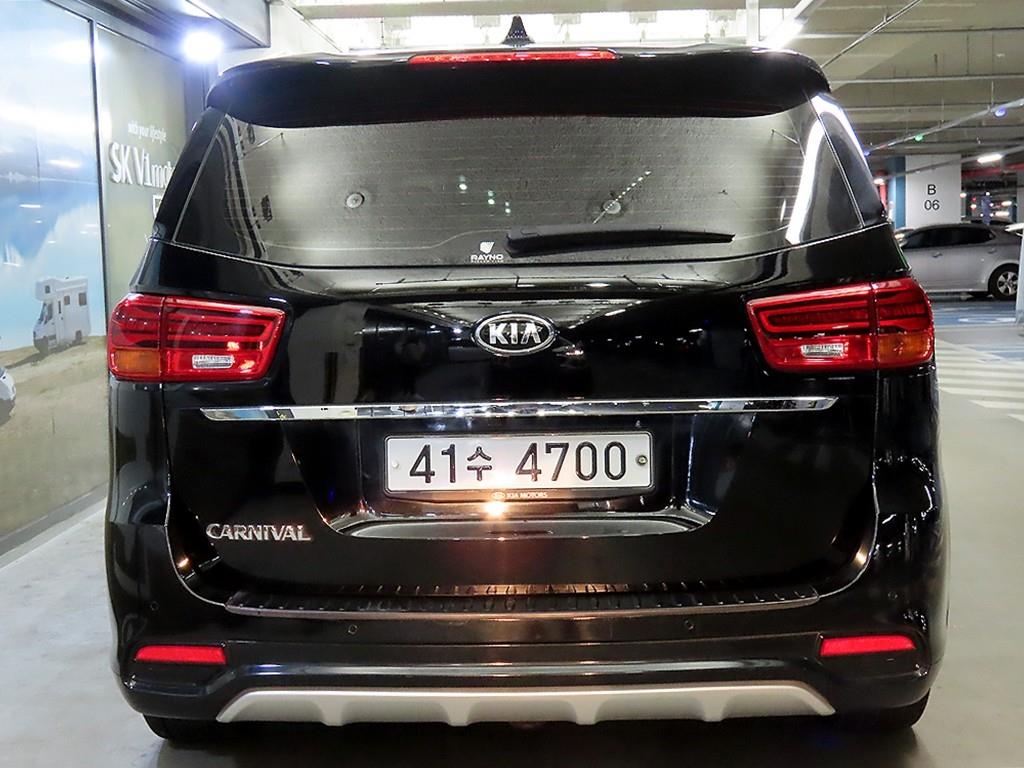 KIA Carnival - Vista 5